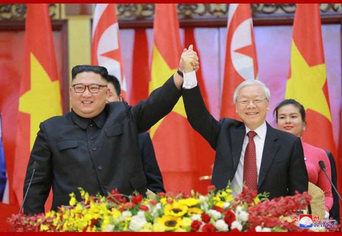 Báo Triều Tiên đăng tải những khoảnh khắc ấn tượng của Chủ tịch Kim Jong-un tại Hà Nội