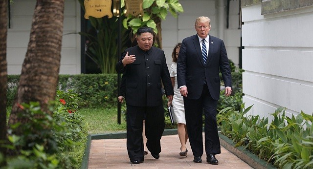 TT Trump và Chủ tịch Kim trong thời gian diễn ra thượng đỉnh tại Hà Nội