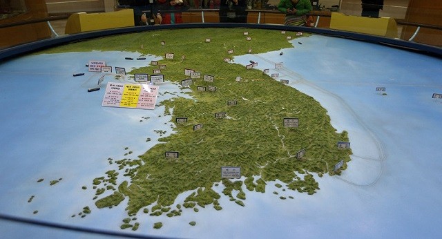 Mô hình bán đảo Triều Tiên trong một triển lãm ở Hàn Quốc