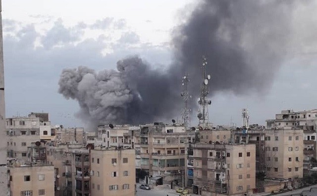 Hình ảnh thể hiện sự không kích của Nga vào một kho đạn của Hayat Tahrir Al – Sham (HTS)