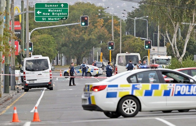 Lực lượng cảnh sát có mặt tại hiện trường vụ xả súng tại New Zealand.