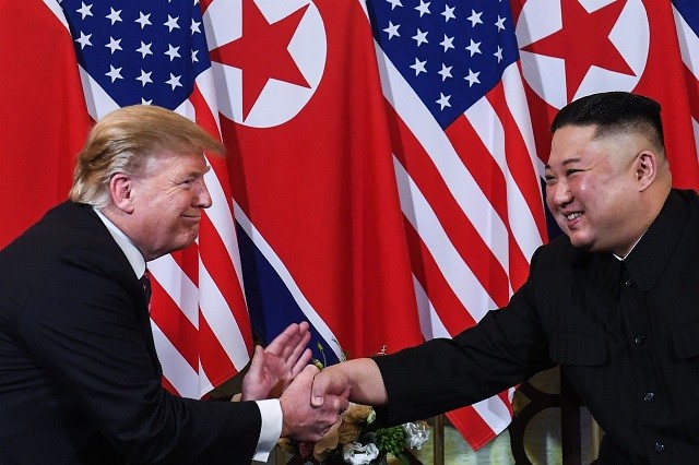 TT Trump và Chủ tịch Kim Jong-un tại thượng đỉnh ở Hà Nội