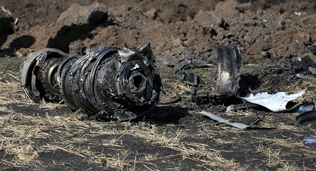 Mảnh vỡ của máy bay Boeing 737 Max rơi ở Ethiopia
