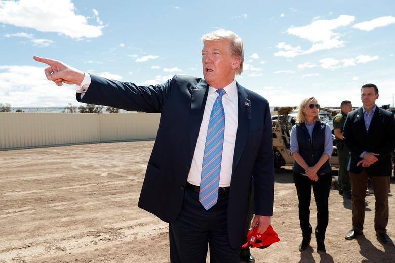 TT Trump cho rằng bức tường ở biên giới với Mexico là cách hiệu quả để ngăn người nhập cư bất hợp pháp