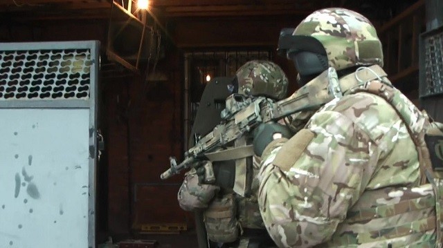 Cảnh sát Nga đột kích khủng bố IS