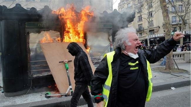 Những người biểu tình "áo vàng" ở Pháp.