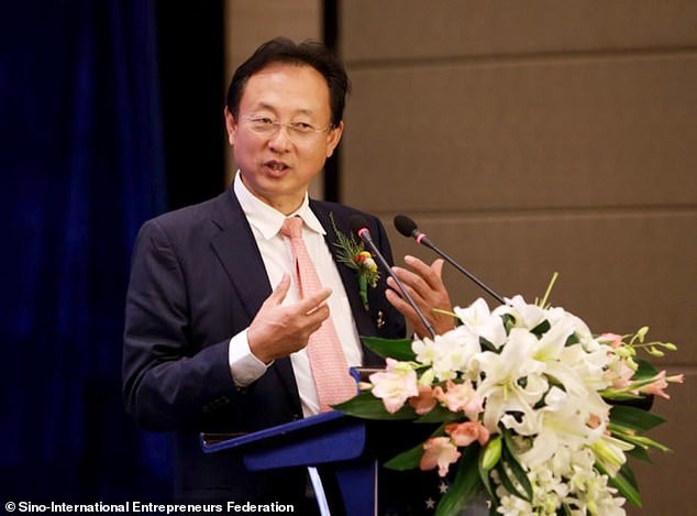  Zhao Tao – một ông trùm dược phẩm, được tạp chí Forbes liệt kê là người giàu thứ 21 ở Singapore