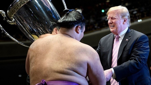 Chùm ảnh: TT Trump và phu nhân xem đấu Sumo ở Nhật Bản