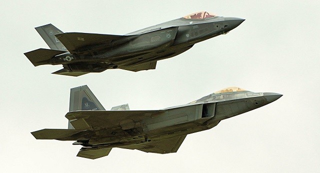 Chiến đấu cơ F22 Raptor và F-35 lightning II