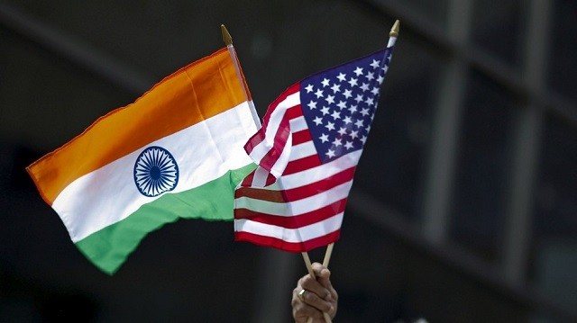 Quốc kỳ Mỹ và Ấn Độ