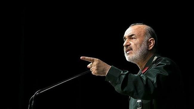 Tổng Tư lệnh Vệ binh Cách mạng Hồi giáo Iran, thiếu tướng Hossein Salami 