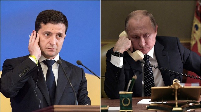 Lần đầu tiên, TT Nga Vladimir Putin đã nói chuyện qua điện thoại với tân TT Ukraine Volodymyr Zelensky (trái)
