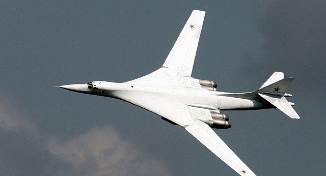  Máy bay ném bom chiến lược “Thiên nga trắng” Tu-160