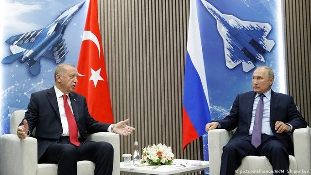 TT Nga Putin và TT Thổ Nhĩ Kỳ Erdogan (trái)