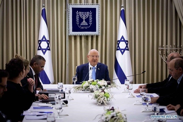 TT Israel Reuven Rivlin gặp mặt thành viên của đảng Likud hôm 22/9.
