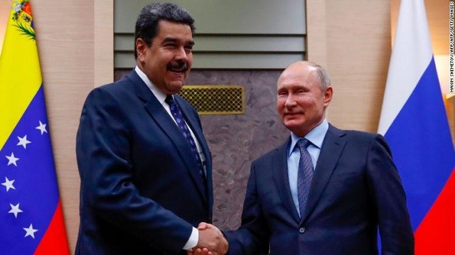 TT Venezuela Maduro và TT Nga Putin (phải). (Ảnh: CNN).