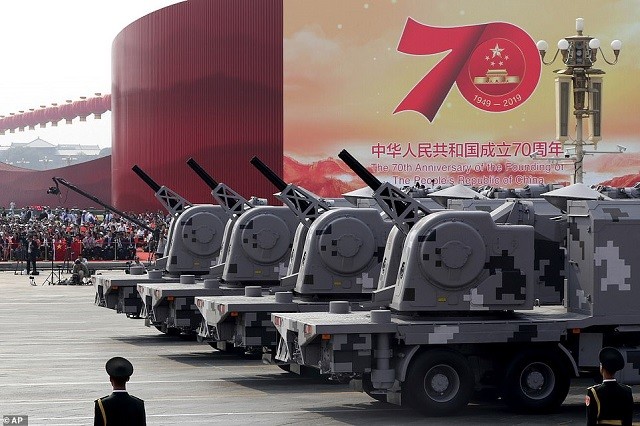 Quân đội Giải phóng Nhân dân khoe nhiều khí tài quân sự trong cuộc diễu hành kỷ niệm tại Bắc Kinh hôm nay.