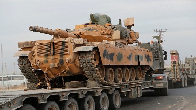 Xe tăng Thổ Nhĩ Kỳ ở biên giới Syria.