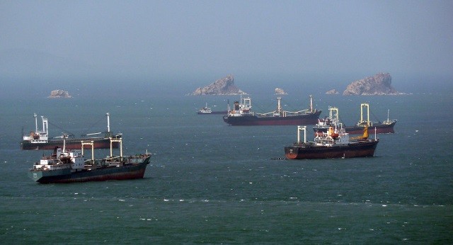 Tàu Triều Tiên trên biển