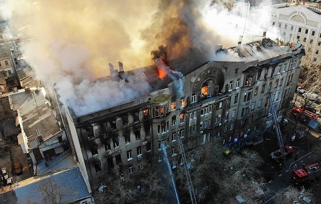 13 người vẫn mất tích sau khi hỏa hoạn xảy ra tại ĐH Kinh tế, Luật và Kinh doanh khách sạn ở thành phố cảng Odessa của Ukraine.