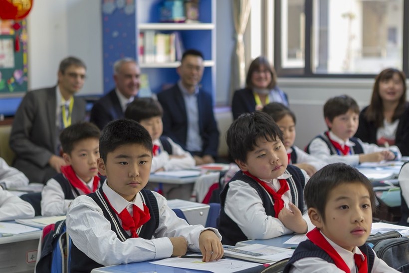 HS trong một lớp học toán tại Trường Thực nghiệm Thượng Hải khi các giáo viên toán từ Anh tới dự giờ vào ngày 11/11/ 2019.