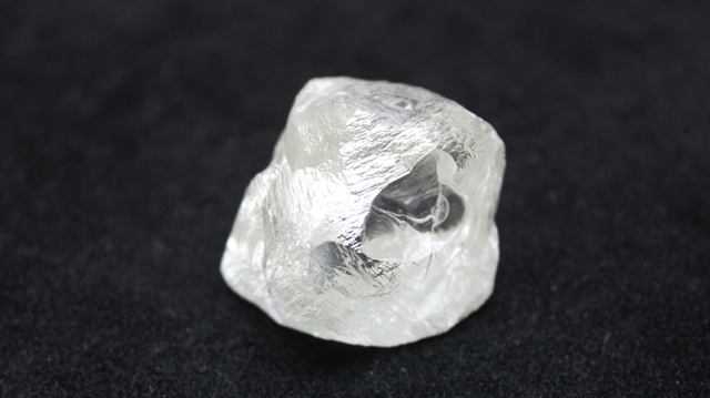 Viên kim cương 190.77 carat mới được Nga phát hiện.