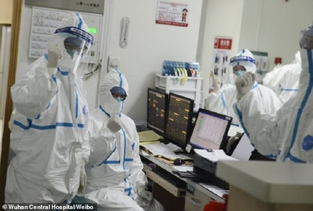 Chùm ảnh: Bên trong khu điều trị các bệnh nhân nhiễm virus corona ở Vũ Hán