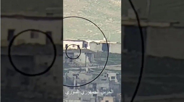 Clip xe tăng quân đội Syria làm nổ tung vị trí của quân thánh chiến tại Idlib