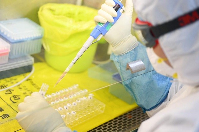 Vũ Hán mở phòng thí nghiệm mới đẩy nhanh phát hiện lây nhiễm COVID-19