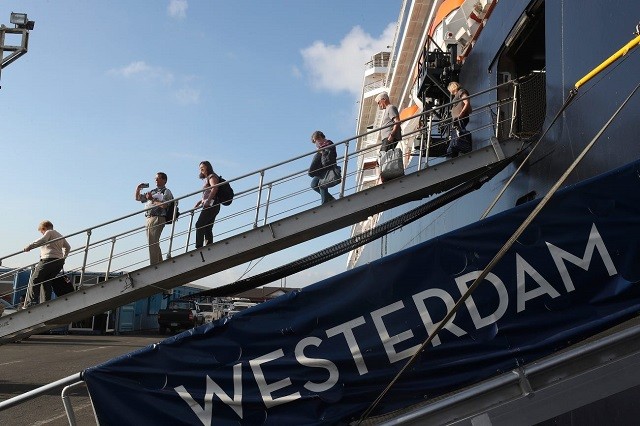 Khẩn cấp truy dấu vết của hơn 1.000 hành khách rời du thuyền Westerdam