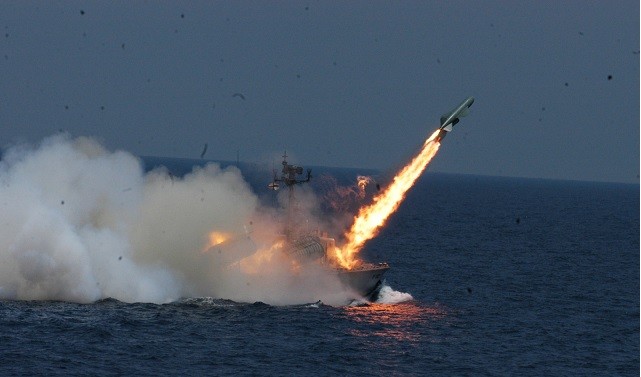 Xem Hải quân Nga phá hủy tàu ngầm “địch” ngoài bờ biển Syria