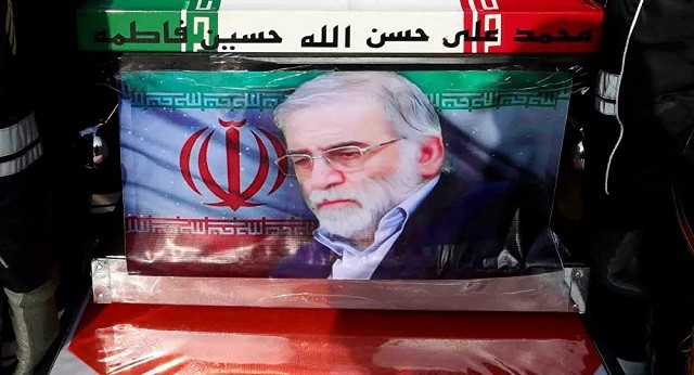Nhà vật lý hạt nhân Iran Mohsen Fakhrizadeh bị ám sát.