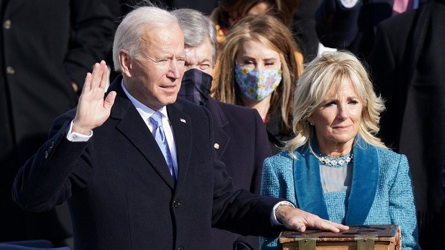 Ông Biden và phu nhân trong lễ tuyên thệ nhậm chức.
