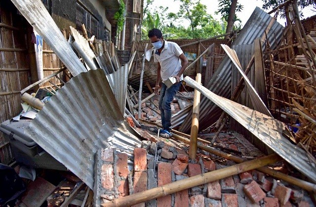 Hình ảnh sau động đất ở Ấn Độ (ảnh: Reuters)