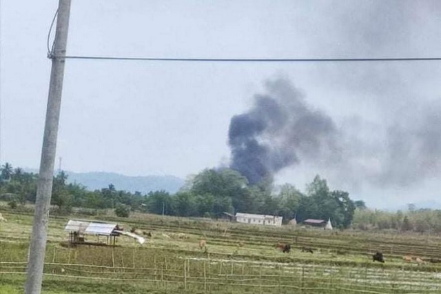 Hình ảnh được cho là chụp từ khu vực hiện trường trực thăng Myanmar bị bắn rơi.