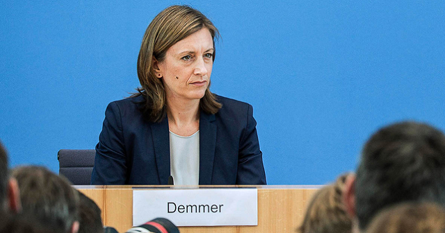 Phó phát ngôn viên của chính phủ Đức Ulrike Demmer.