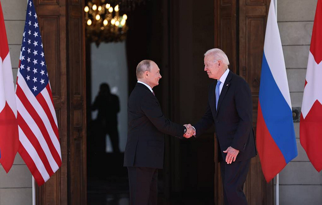Tổng thống Nga Putin và người đồng cấp Mỹ Joe Biden tại Geneva.