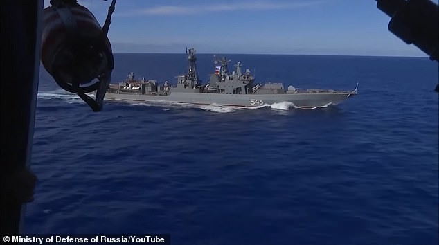 Tàu Nga tham gia tập trận.