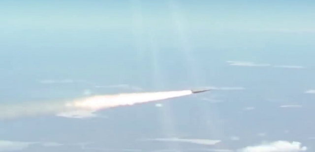 Chiến cơ MiG-31K được cho là đã phóng tên lửa Kinzhal ở một địa điểm không xác định ở Syria.