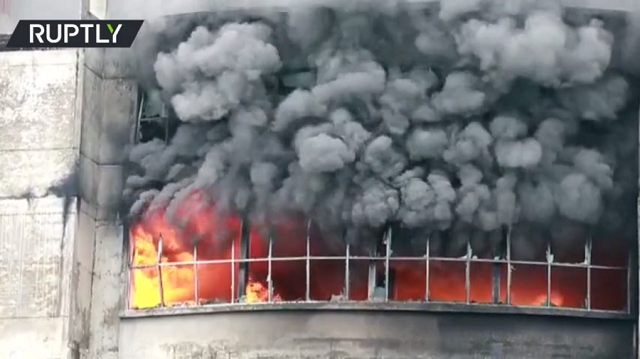 Video: Tìm được 52 thi thể trong vụ hỏa hoạn nhà cao tầng ở Bangladesh