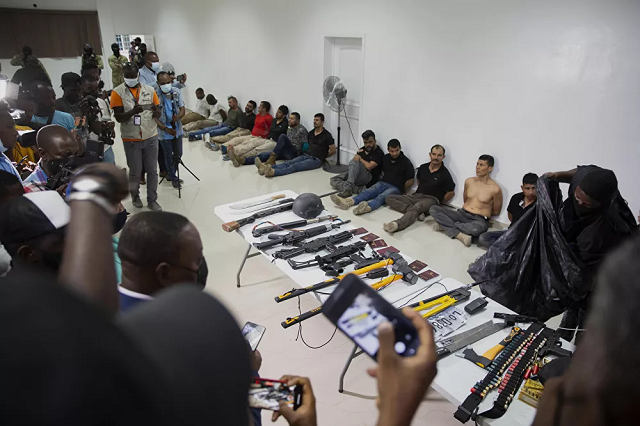 Các nghi phạm ám sát Tổng thống Haiti bị bắt cùng với vũ khí.