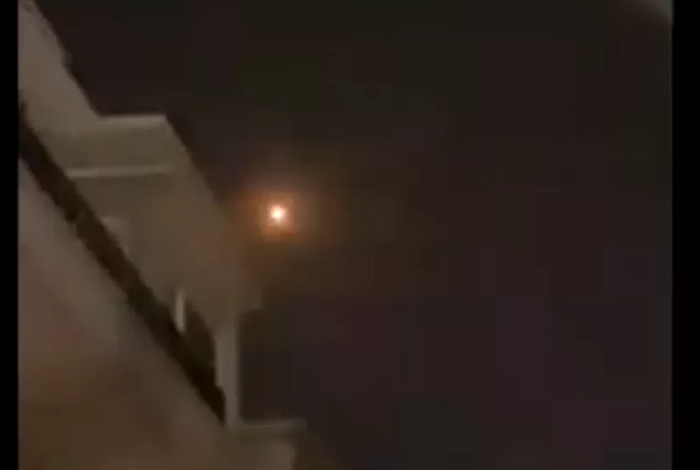 Syria chặn tên lửa bắn vào thủ đô Damascus.