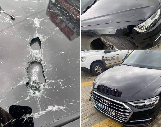 Xe của cố vấn Sergey Shefir bị trúng đạn.