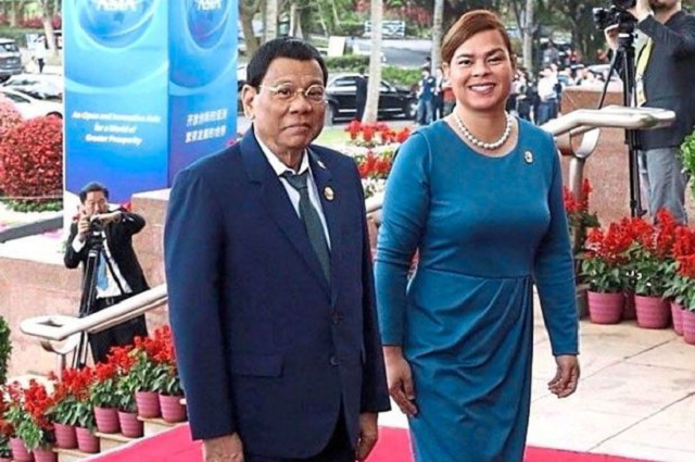 Tổng thống Philippines Rodrigo Duterte và con gái Sara Duterte-Carpio.