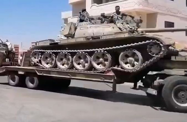 Quân đội Syria chuyển vũ khí tới Idlib trước trận đánh lớn.