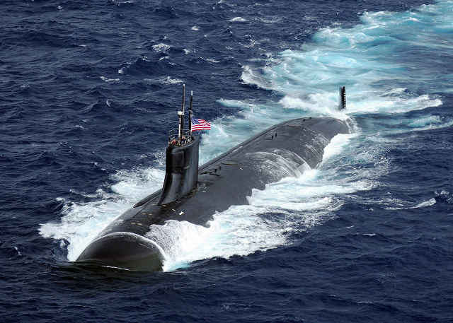 Tàu ngầm USS Connecticut.