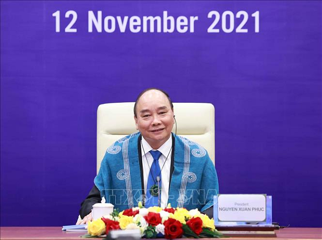 Chủ tịch nước Nguyễn Xuân Phúc tham dự hội nghị các nhà lãnh đạo kinh tế APEC lần thứ 28 được tổ chức theo hình thức trực tuyến.
