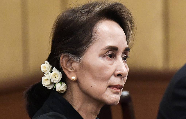 Bà Aung San Suu Kyi.
