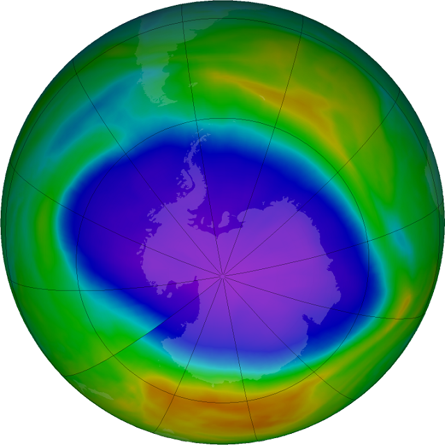 Lỗ hổng tầng ozone ở Nam Cực.