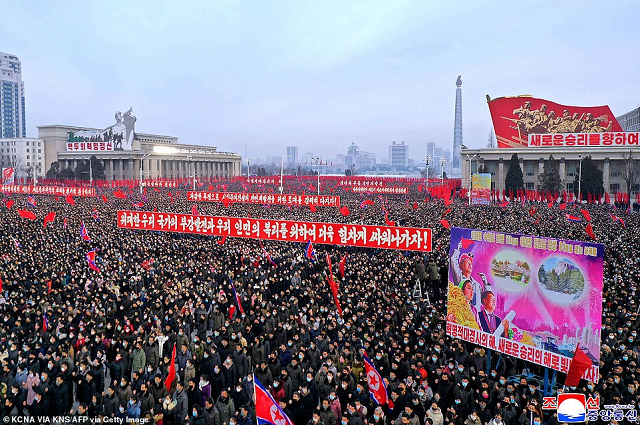 Biển người tập trung tại Bình Nhưỡng thể hiện sự ủng hộ đối với chính quyền ông Kim Jong-un.